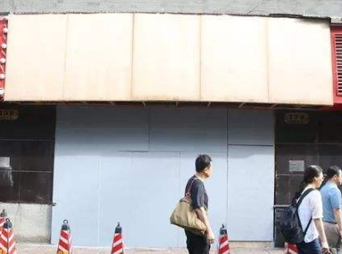 上海南京东路店招脱落事件现状如何?